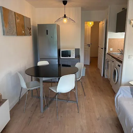 T2 Ground Floor, 4 Beds, Pool, Sea Access