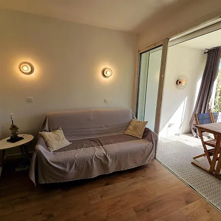Appartamento T2 Ground Floor, 4 Beds, Pool, Sea Access